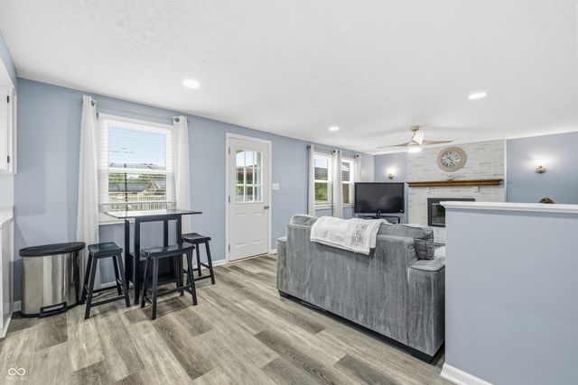 915 Kokomo Lane, Indianapolis, IN 46241