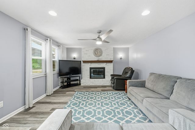915 Kokomo Lane, Indianapolis, IN 46241