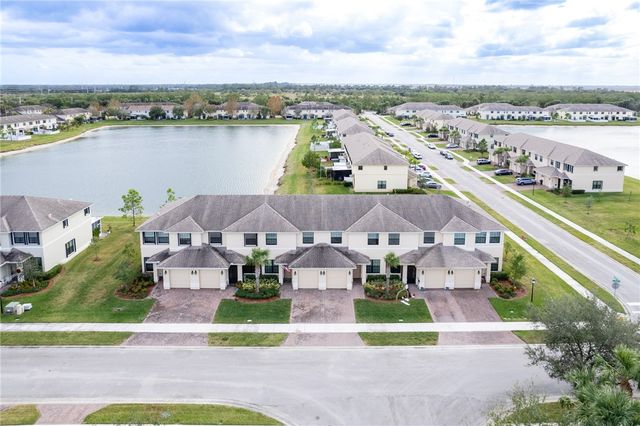 9826 E Villa Circle, Vero Beach, FL 32966