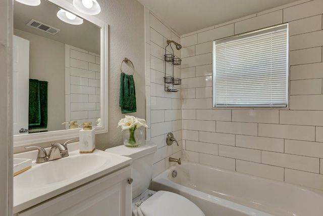 5720 Geddes Avenue, Fort Worth, TX 76107