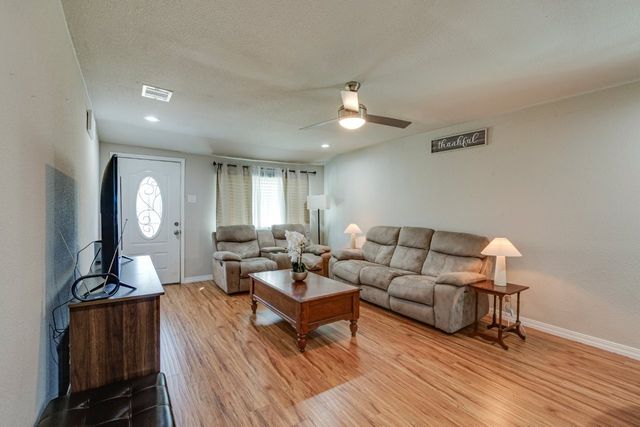 5720 Geddes Avenue, Fort Worth, TX 76107