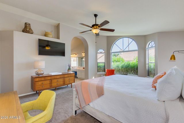 1585 W HONEYSUCKLE Lane, Chandler, AZ 85248