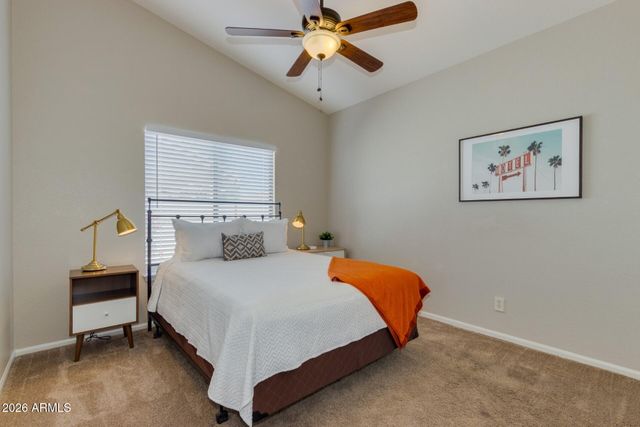 1585 W HONEYSUCKLE Lane, Chandler, AZ 85248