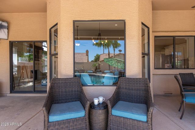 1585 W HONEYSUCKLE Lane, Chandler, AZ 85248