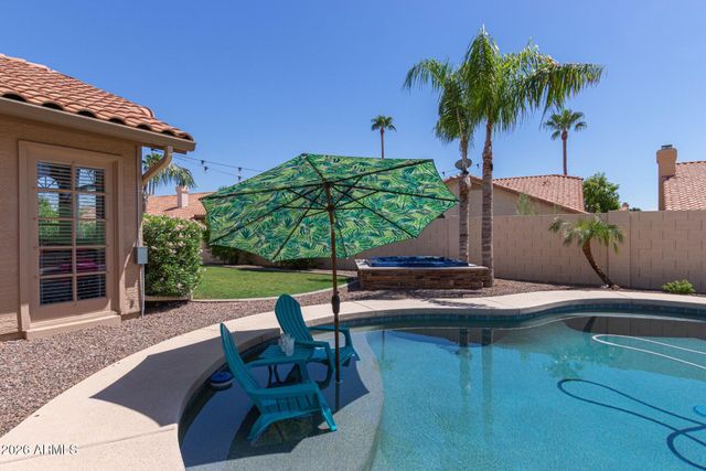 1585 W HONEYSUCKLE Lane, Chandler, AZ 85248