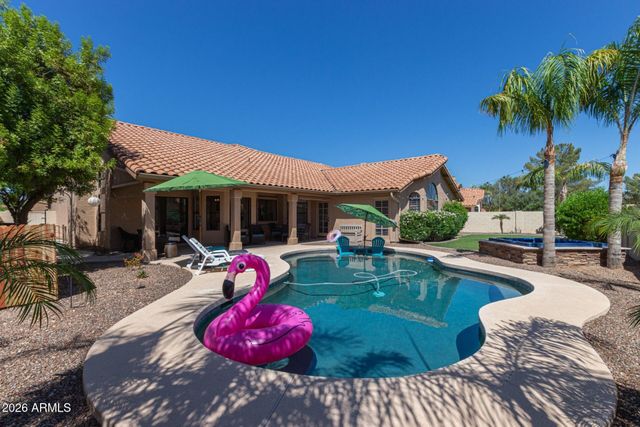 1585 W HONEYSUCKLE Lane, Chandler, AZ 85248