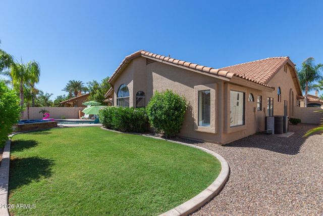 1585 W HONEYSUCKLE Lane, Chandler, AZ 85248