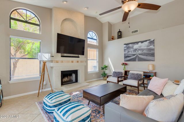1585 W HONEYSUCKLE Lane, Chandler, AZ 85248
