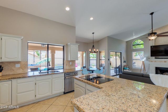 1585 W HONEYSUCKLE Lane, Chandler, AZ 85248