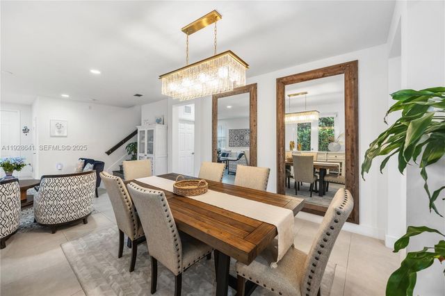 10470 NW 69th Ter 1, Doral, FL 33178