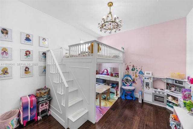 10470 NW 69th Ter 1, Doral, FL 33178