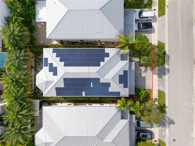 10470 NW 69th Ter 1, Doral, FL 33178