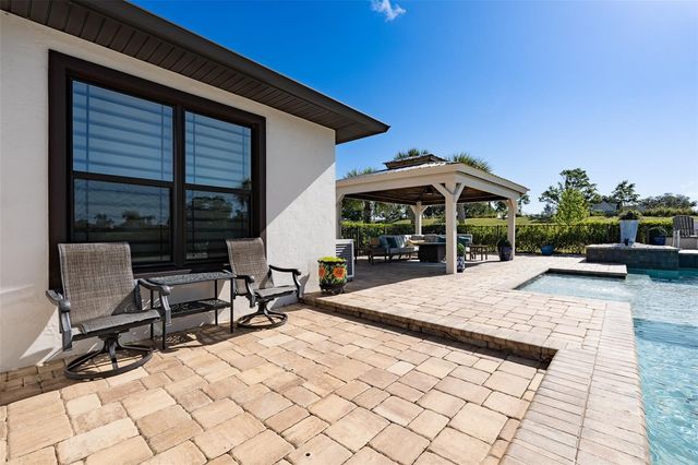 7121 NE 22ND COURT ROAD, Ocala, FL 34479