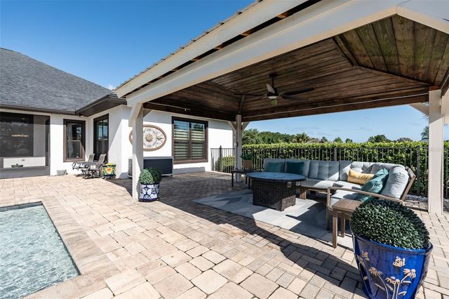 7121 NE 22ND COURT ROAD, Ocala, FL 34479