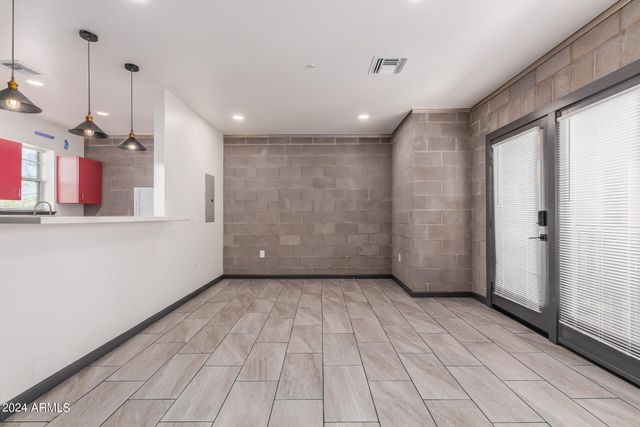 129 N 11TH Avenue 2A, Phoenix, AZ 85007