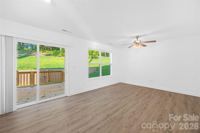 242 Valleybrook Lane, Troutman, NC 28166