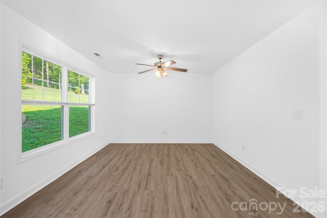 242 Valleybrook Lane, Troutman, NC 28166