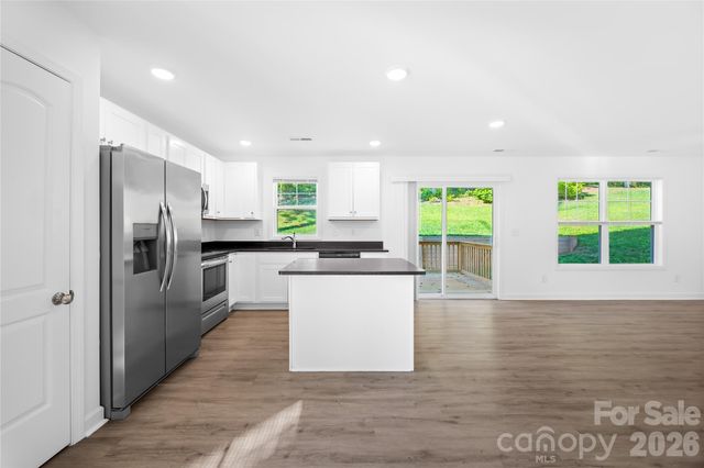 242 Valleybrook Lane, Troutman, NC 28166