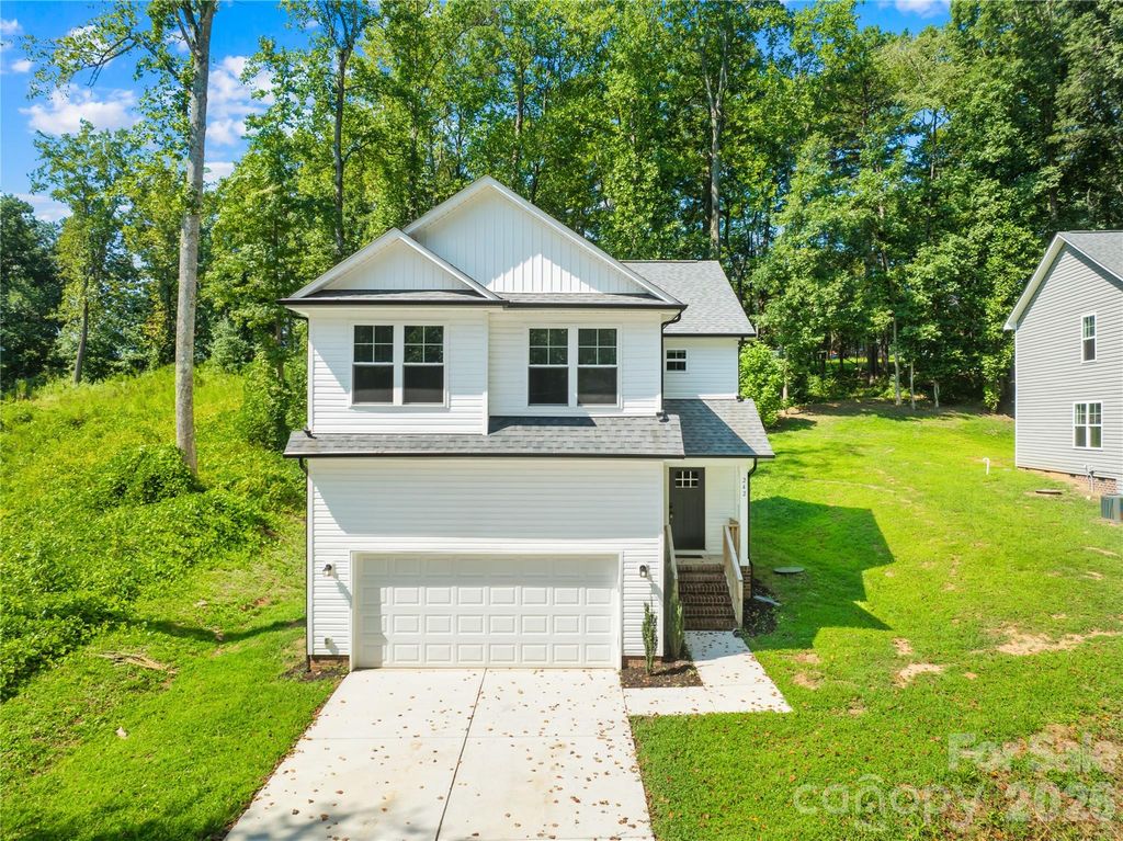 242 Valleybrook Lane, Troutman, NC 28166