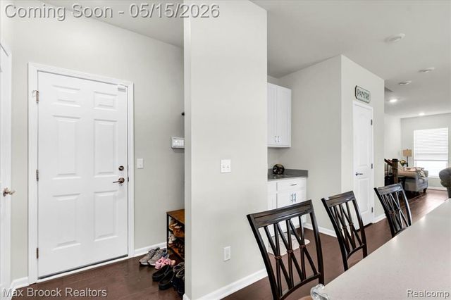 8401 Sharon Drive, White Lake, MI 48386