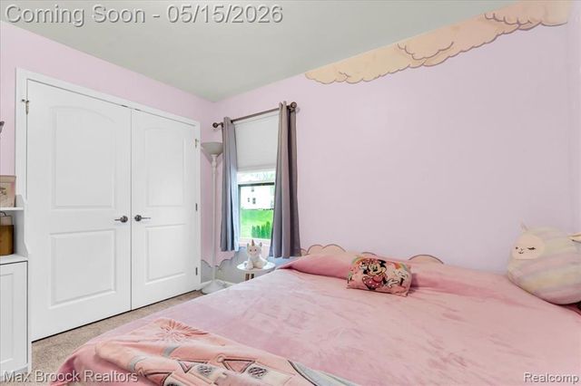 8401 Sharon Drive, White Lake, MI 48386
