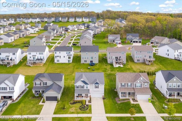 8401 Sharon Drive, White Lake, MI 48386