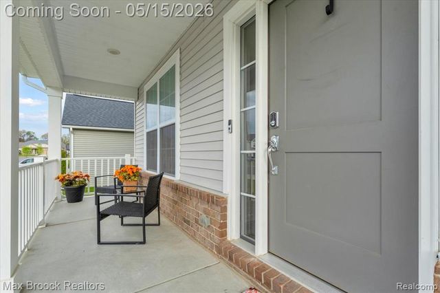 8401 Sharon Drive, White Lake, MI 48386