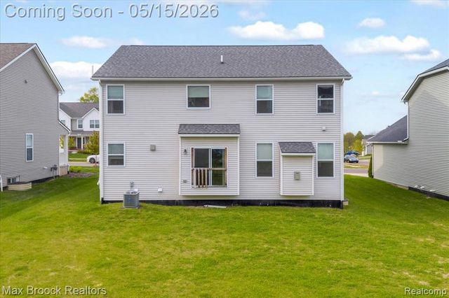 8401 Sharon Drive, White Lake, MI 48386