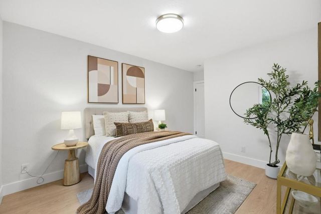 3062 Hillside Drive, Burlingame, CA 94010