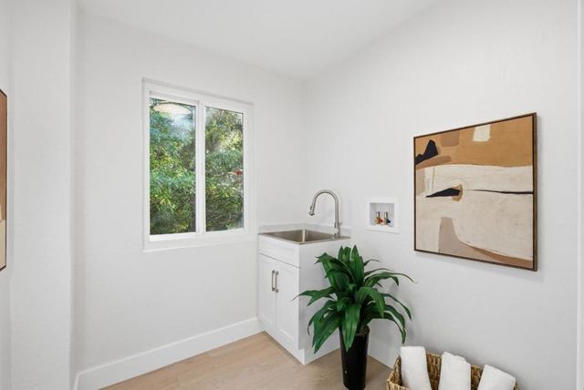 3062 Hillside Drive, Burlingame, CA 94010