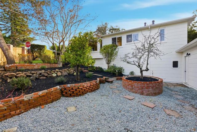 3062 Hillside Drive, Burlingame, CA 94010