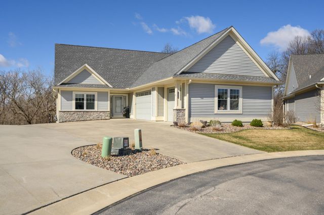 2484 Woodstone Lane SW, Rochester, MN 55902