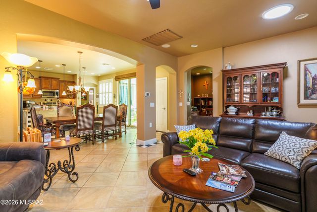 10253 S Black Surrey Drive, Vail, AZ 85641