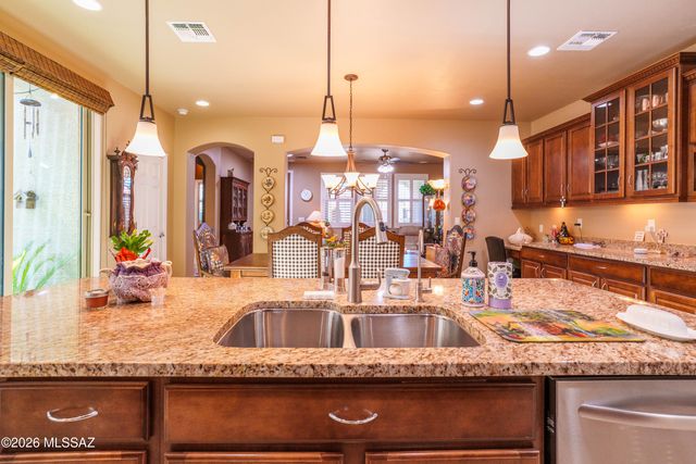 10253 S Black Surrey Drive, Vail, AZ 85641