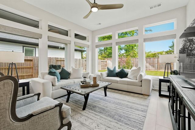 409 N Pilazzo Street, Montgomery, TX 77316