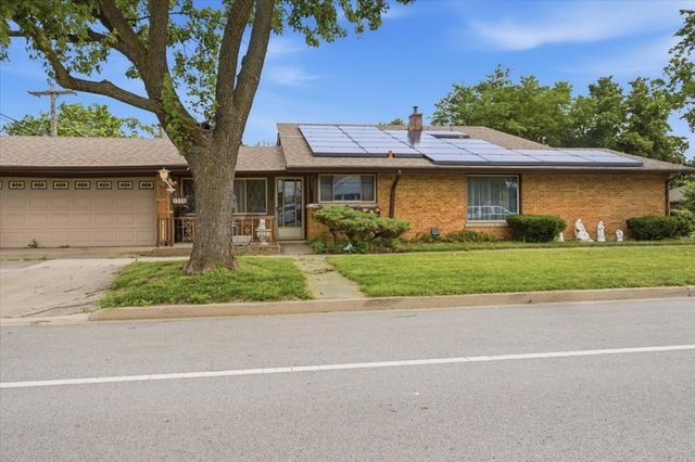 1556 Heidorn Avenue, Westchester, IL 60154