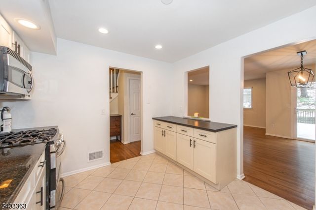 44 Littlewood Ct, Wayne Twp., NJ 07470