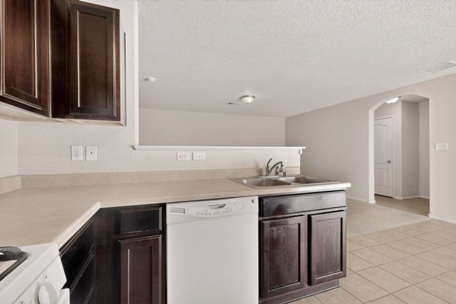 3105 Erratic Street SW, Albuquerque, NM 87121