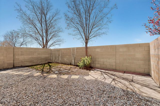 3105 Erratic Street SW, Albuquerque, NM 87121