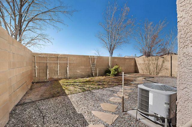 3105 Erratic Street SW, Albuquerque, NM 87121