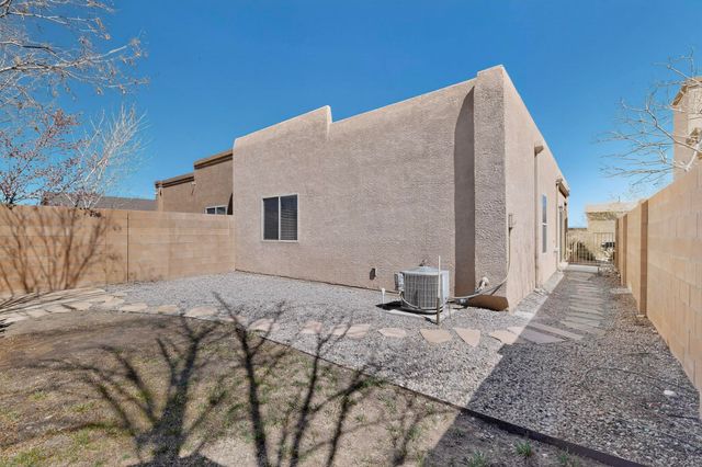 3105 Erratic Street SW, Albuquerque, NM 87121