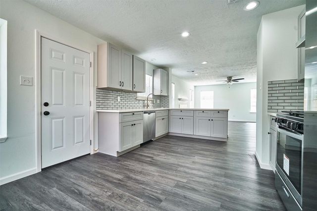 11011 Landsbury Court, Houston, TX 77099