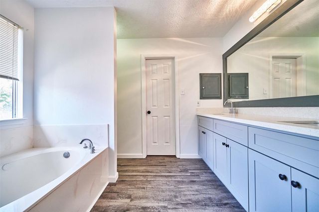 11011 Landsbury Court, Houston, TX 77099