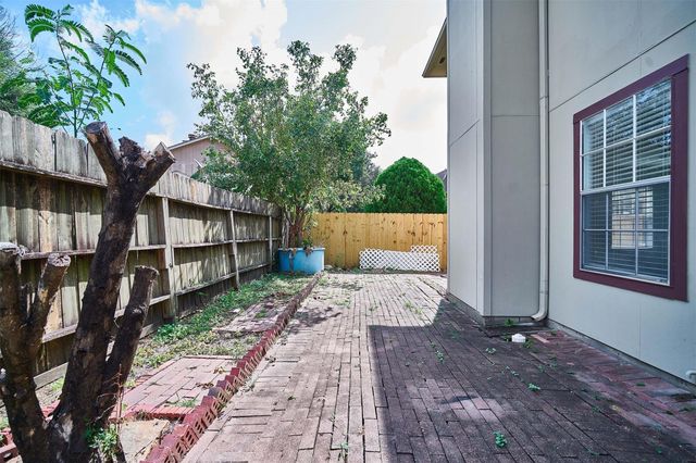 11011 Landsbury Court, Houston, TX 77099