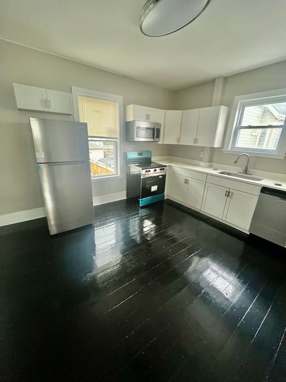 14 Merrill 2, Lynn, MA 01902