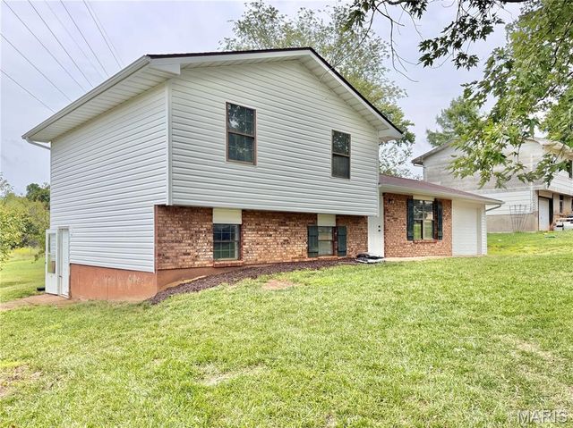 100 Pelican Drive, Park Hills, MO 63601