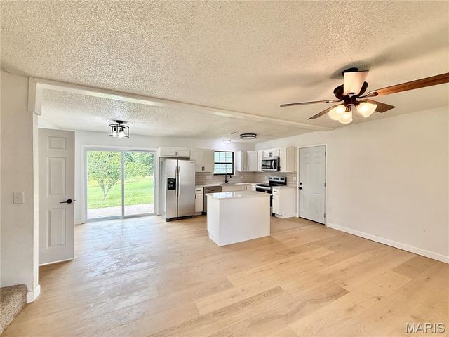 100 Pelican Drive, Park Hills, MO 63601