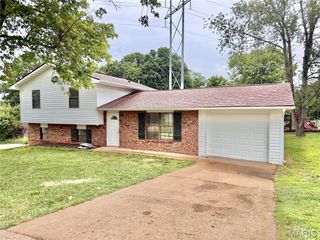 100 Pelican Drive, Park Hills, MO 63601