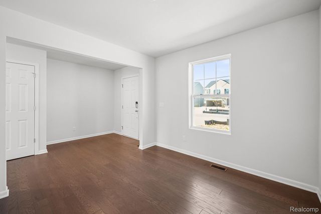 378 Edge Brook, Holly Township, MI 48442