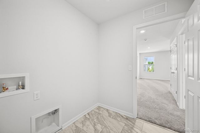 378 Edge Brook, Holly Township, MI 48442